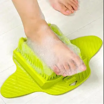 Slinki cilvēki mazgā kāju suku artifacts, lai atmirušajām ādas pīlinga mīksto pēdu, kāju, tīrīšanas birste, slinks artefakts LB830912