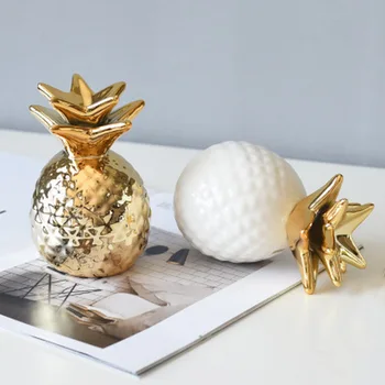 Ins Ziemeļvalstīm radošo mājās rakstāmgalda apdares keramikas zelta ananāsu apdare, modernās viesistabas vīna skapis apdare