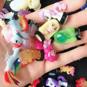 Jauns Mix 50gab/soma Mini Anime Kristāla Pegasus Poniji, zirgu Skaistums Meitene piesūcekni Lelle Rīcības Attēls Maz Unicorn Kapsula Rotaļlietas