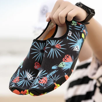 Ūdens kurpes jaunas pludmali peldēšanas sporta apavi posma fitnesa jogas kurpes vīriešiem un sievietēm, ātri žāvēšanas elpojošs neslīdoša mīksto apavu